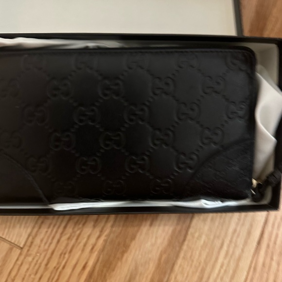 Gucci Wallet - Picture 2 of 5